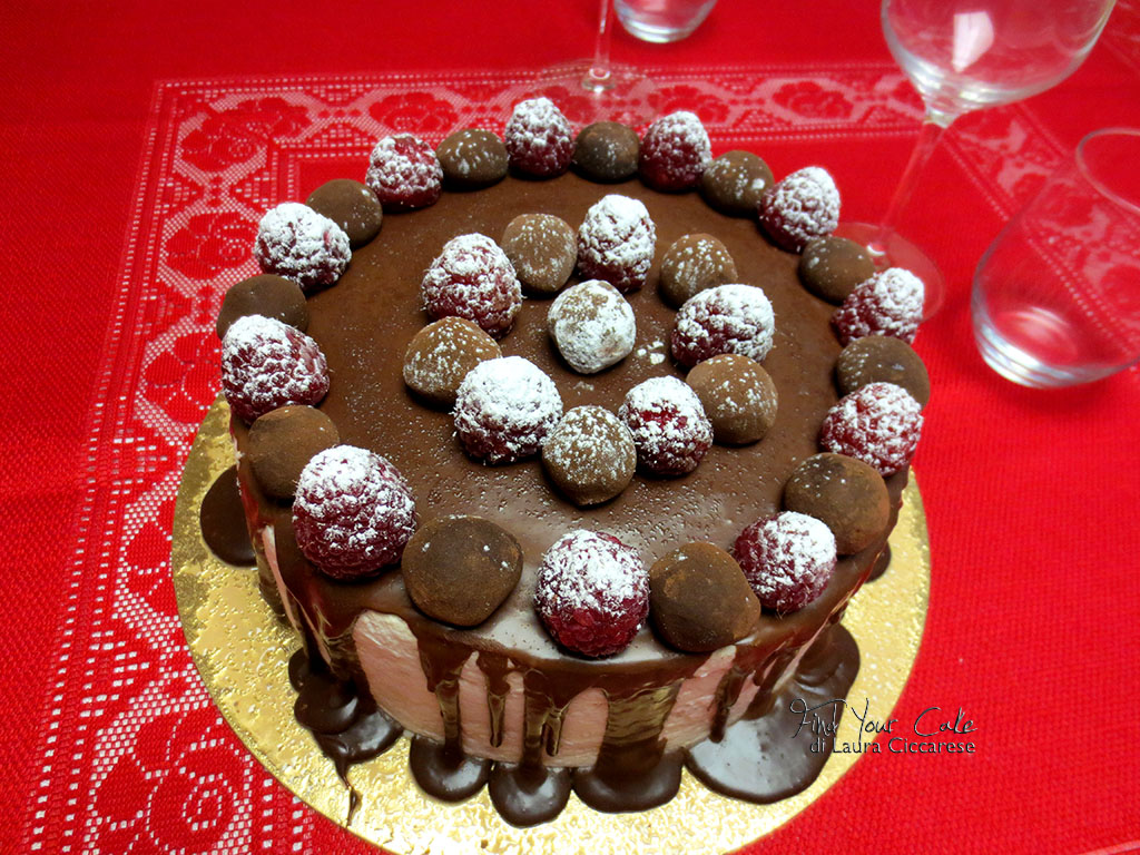 Torta di Natale al cioccolato e pistacchio – Drip cake