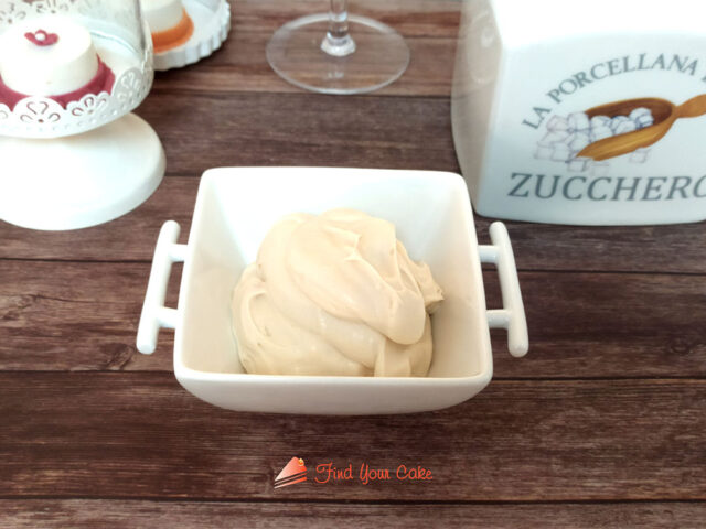 Cheese cream al caramello classico o salato – Crema al mascarpone