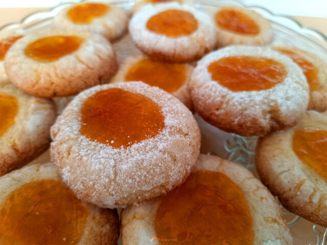 Pasticcini morbidi con marmellata